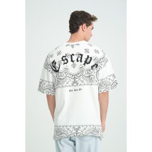 Four Man Oversize Bandana Desenli  Tişört - Şıklığın Ve Rahatlığın Birleşimi