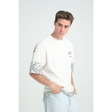 Four Man Oversize Bandana Desenli  Tişört - Şıklığın Ve Rahatlığın Birleşimi