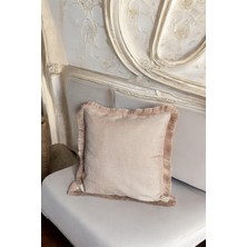 Doryan Home Vera Basic Keten Döşemelik Kumaş Püskül Fırfır Detaylı Krem Kare Dekoratif Kırlent Kılıfı