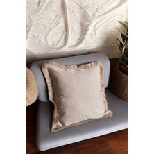 Doryan Home Vera Basic Keten Döşemelik Kumaş Püskül Fırfır Detaylı Krem Kare Dekoratif Kırlent Kılıfı