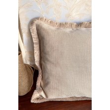 Doryan Home Vera Basic Keten Döşemelik Kumaş Püskül Fırfır Detaylı Krem Kare Dekoratif Kırlent Kılıfı