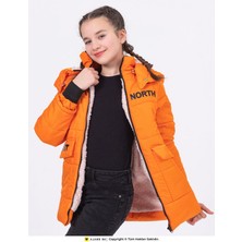 WST Sport Wear Kız Çocuk  Içi Elyaf ve Welsoftlu Kapüşonlu Rüzgar Geçirmez Şişme Kışlık Mont