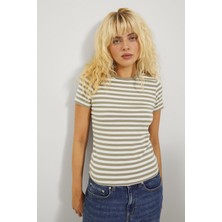 Jack & Jones 12249830 Jxgigi Str Ss Stripe Tee Jrs Sn Kadın Tişört