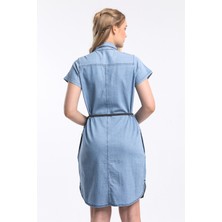Fiore Viola Kadın Elbise Kemerli Yanları Yırtmaçlı Kısa Kol Yanları Cepli Düğme Kapama Ince Esnek Denim Kumaş