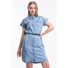 Fiore Viola Kadın Elbise Kemerli Yanları Yırtmaçlı Kısa Kol Yanları Cepli Düğme Kapama Ince Esnek Denim Kumaş