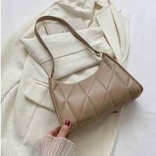 Trend Vitrin Açık Kahverengi Bej Latte Karamel Kadın Omuz Çantası Kapitone