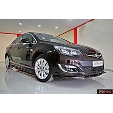 OtoSport Opel Astra J Delikli Marşpiyel Fiberglass Boyasız