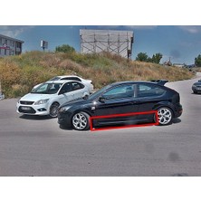 OtoSport Ford Focus 2 - 2.5 St Marşpiyel Tek Kapı Fiberglass Boyasız
