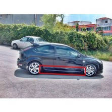 OtoSport Ford Focus 2 - 2.5 St Marşpiyel Tek Kapı Fiberglass Boyasız