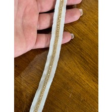 Gönülden Tasarım Sarfı Zirkon Taşlı Beyaz Şerit Dikiş Giyim Aksesuarı En 1 cm (1 Metre )
