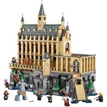 LEGO Harry Potter The Great Hall Hogwarts Şatoşu LEGO Yapım Seti - 1732 Parça