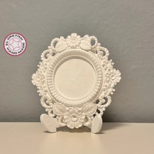 Uretti El Yapımı Beyaz Çiçek Desenli Çerçeve Ayak Armağanlı 15 x 15CM