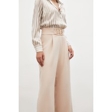 Sateen Bel Aksesuarlı Bol Paça Pantolon - Bej