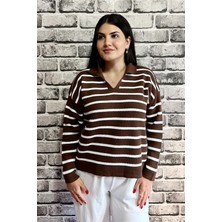 İpli Kahverengi Kalın Çizgi Detaylı Polo Yaka Standart Beden Kadın Kazak