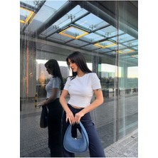 Ategewear Beyaz Bisiklet Yaka Likralı Ribana Basic Crop