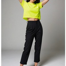 Neon Sarı Kadın Crop Şık Ve Rahat Crop Tshirt Koleksiyonu Renkli Yaz Cropları Ümodern Klasik Sokak Modası Sportif Crop Top Şehirli Kadın Cropları Trend Crop Tişört