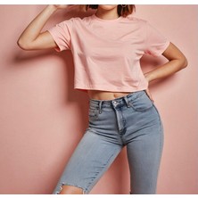 Somon Pembe Kadın Crop Şık Ve Rahat Crop Tshirt Koleksiyonu Renkli Yaz Cropları Ümodern Klasik Sokak Modası Sportif Crop Top Şehirli Kadın Cropları Trend Crop Tişört