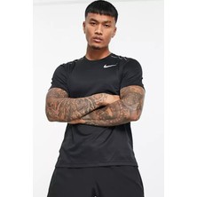 Nike Dri-Fit Miller Standart Kesim Siyah Erkek Spor Tişört