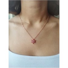 Aurora Jewelry Kadın Rose Gold Zincir Kaplama Zirkon Taşlı Pembe Lotus Çiçeği Kolye