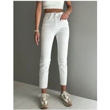 ByCukurovaFrango Vargasss Jean Kadın Beyaz Yüksek Bel Mom Kalıp Kot Pantolon 2024