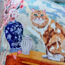 Decofav Sulu Boya Pastel Renkler Yaramaz Kedi ve Vazo Desenli Dijital Baskılı Kadife Kırlent Kılıfı Saçaklı