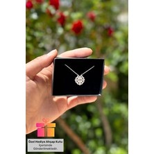Lucente Jewellery Hediye Kutulu Dört Yapraklı Mıknatıslı Yonca Kalpli Aşk Kolyesi 925 Ayar Gümüş Zincirli Kalp Kolye