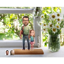 Bk Gift Kişiye Özel Baba Kız Karikatürlü Ahşap Standlı Pleksi Biblo