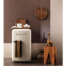 Smeg 50's Style Retro FAB10RCR5 A Enerji Sınıfı 80 lt no Frost Mini Buzdolabı