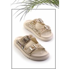 Bambi Kadın Terlik Bej Renkli Taş Detaylarıyla Konforlu Kullanım İçin Tasarlandı