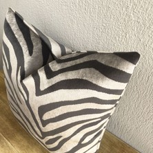 Arasta Design 2'Li Set Siyah Bej Zebra Desenli Dekoratif Kırlent Kılıfı, 43x43 Cm