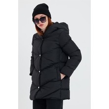 Önder Moda Kadın Siyah Su ve Rüzgar Geçirmez Kapişonlu Kışlık Şişme Mont & Kaban & Parka - 03