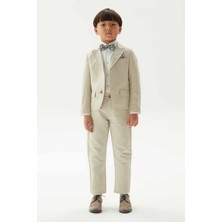Nebbati Bej Ceket Erkek Çocuklar İçin Modern Tasarım ve Rahat Kullanım Sunuyor