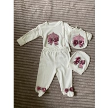 Kız Bebek Dörtlü Hastane Çıkışı