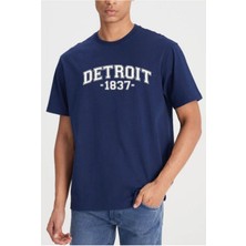 Medinenur  Detroit Baskılı Tshirt