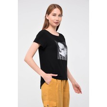 Home Store Saçı Taş Işlemeli Kız Baskılı T-Shirt