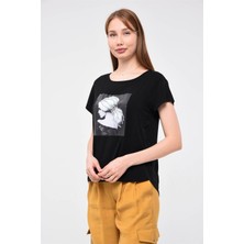 Home Store Saçı Taş Işlemeli Kız Baskılı T-Shirt