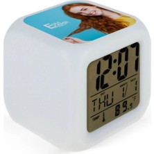 Hediye Vakti Kişiye Özel Fotoğraflı 7 Renk Değiştiren Alarmlı Dijital Küp Saat