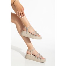 Bej Dolgu Topuk Kadın Sandalet