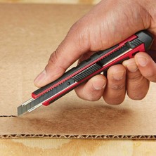 Milwaukee 9 mm Ayarlı Maket Bıçağı