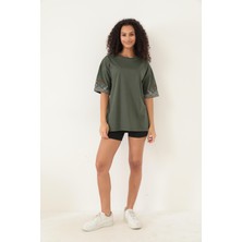 Amida Yeşil Kolları Etnik Nakışlı Oversize Kısa Kollu Kadın T-Shirt- 2406