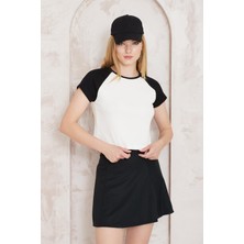 Amida Siyah Beyaz Parçalı Sıfır Yaka Basic Crop T-Shirt- 2407