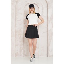 Amida Siyah Beyaz Parçalı Sıfır Yaka Basic Crop T-Shirt- 2407