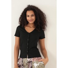 Amida Siyah Fitilli Görünümlü V Yaka Önden Düğmeli Basic Kadın T-Shirt- 2417