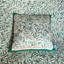 Morris Stili Yaprak Desenli Kadife Kumaş Dijital Baskılı Kırlent Kılıfı