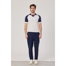Lacivert Detaylı Beyaz Triko Tshirt