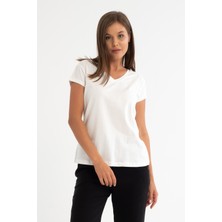 Qaju Kadın Pamuklu Yumuşak Dokulu Likralı Esnek Kumaş Basic V Yaka T-Shirt