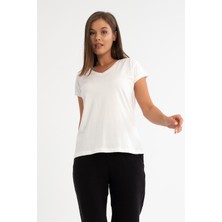 Qaju Kadın Pamuklu Yumuşak Dokulu Likralı Esnek Kumaş Basic V Yaka T-Shirt