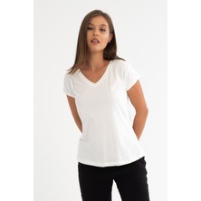 Qaju Kadın Pamuklu Yumuşak Dokulu Likralı Esnek Kumaş Basic V Yaka T-Shirt