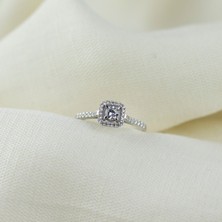 Giby Jewel Kare Çerçeve Kolları Taşlı 925 Ayar Minimal Gümüş Yüzük
