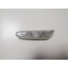 Bmw 3 Seri E90 05/09 Çamurluk Si̇nyali̇ Sağ Beyaz (Famella)